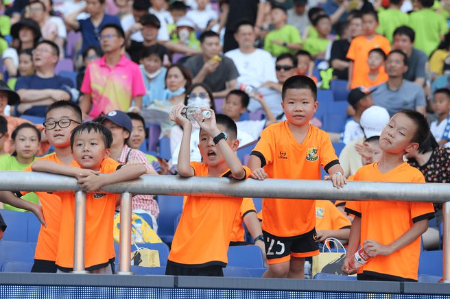 中国青少年足球联赛启航,体教融合激发无限
